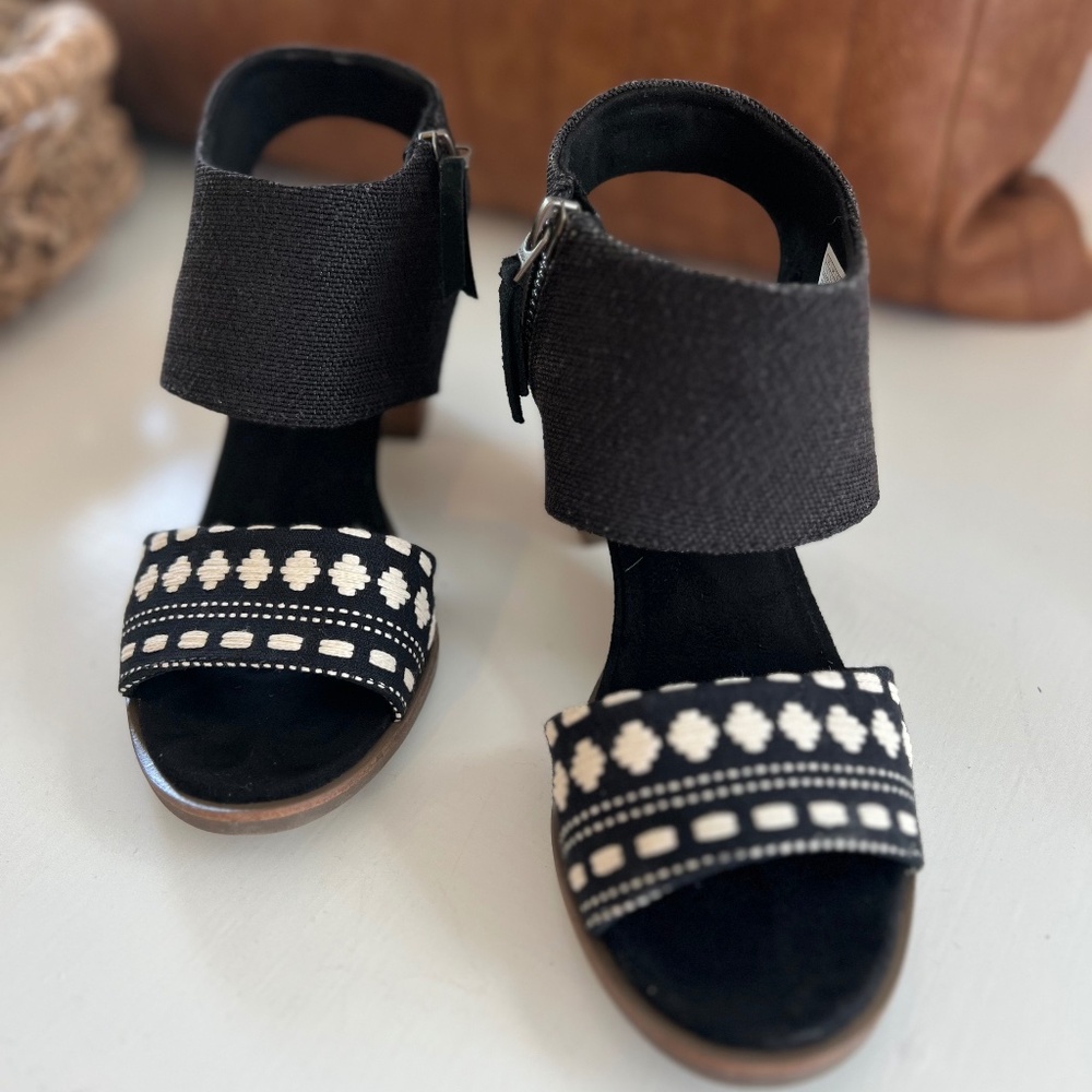 Very Gently Used Tom’s Sandals